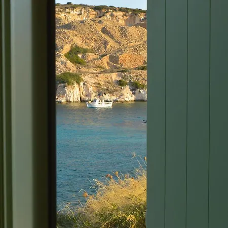 Remezzo Apartment Kímolos